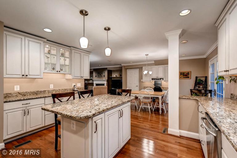 16 Dulaney Hills Ct