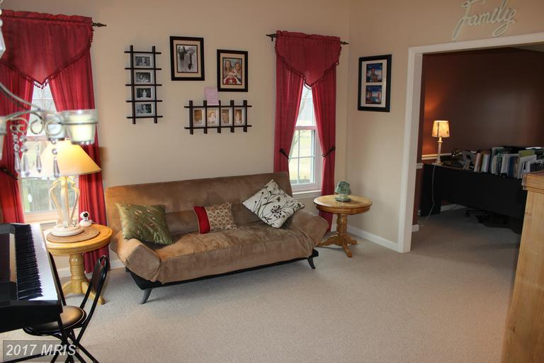 1109 Top Ridge Ct