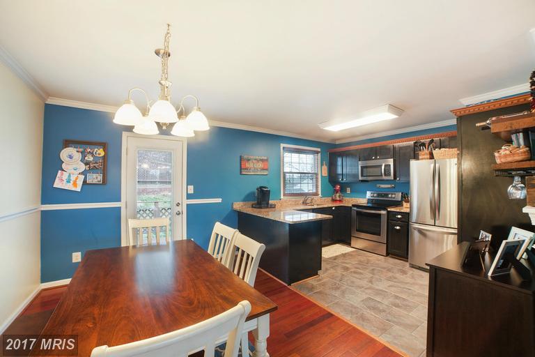 1010 Lilac Ln