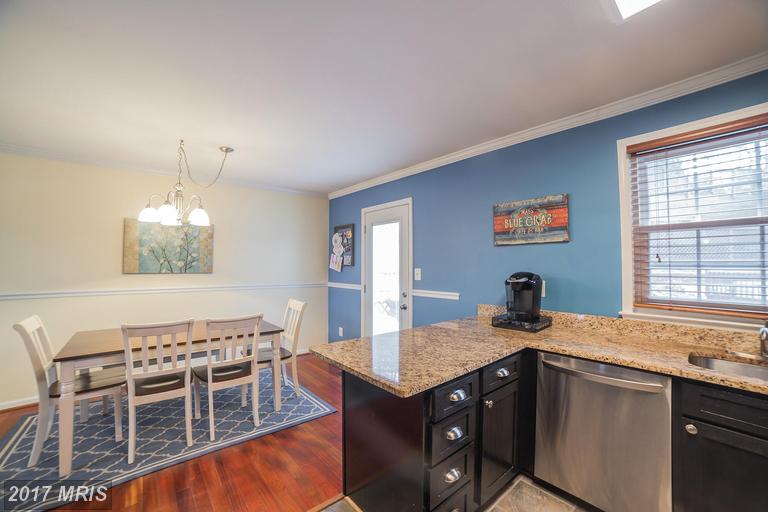 1010 Lilac Ln
