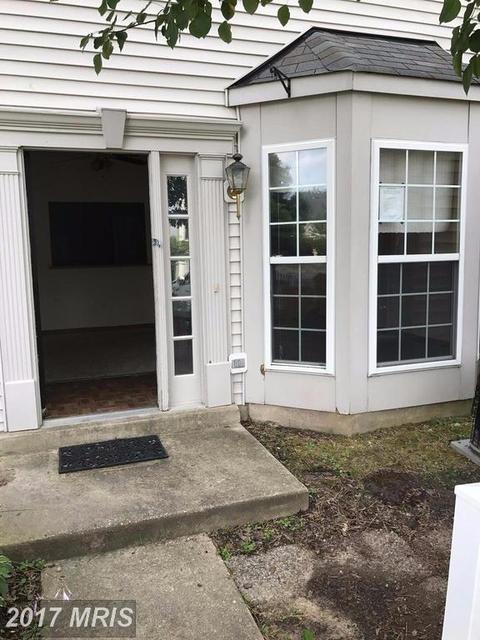 2104 Commissary Cir