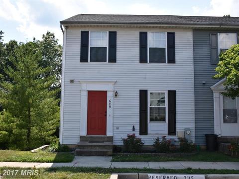 2104 Commissary Cir