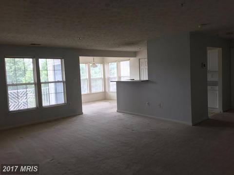 2607 Chapel Lake Dr #101