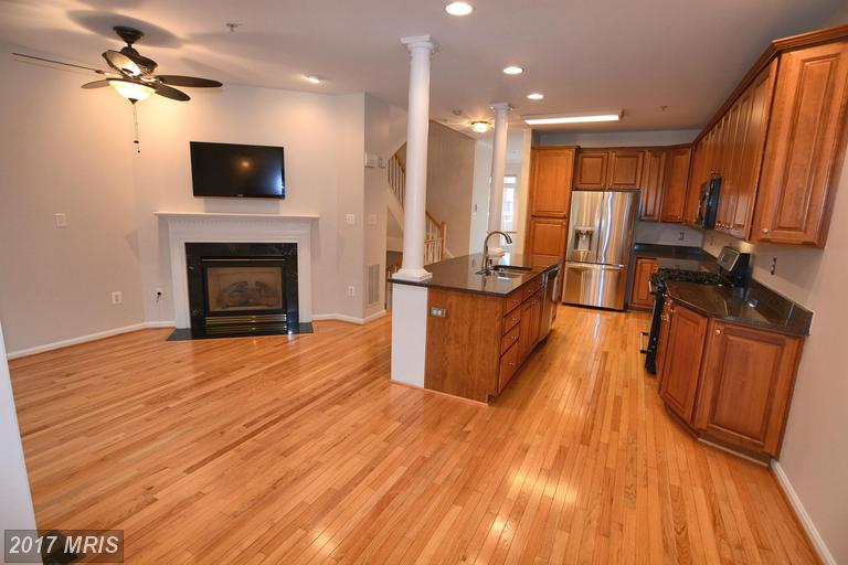 2409 Bolton Ln