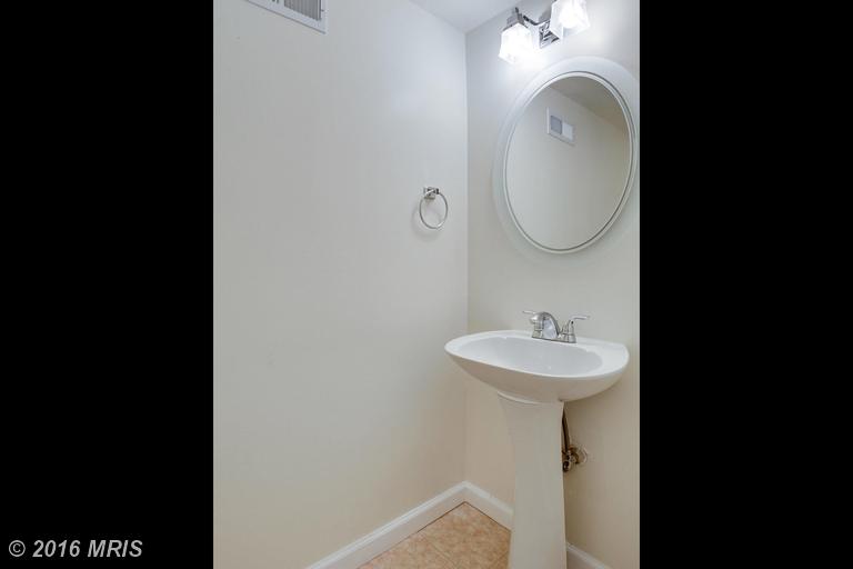 1608 New Windsor Ct