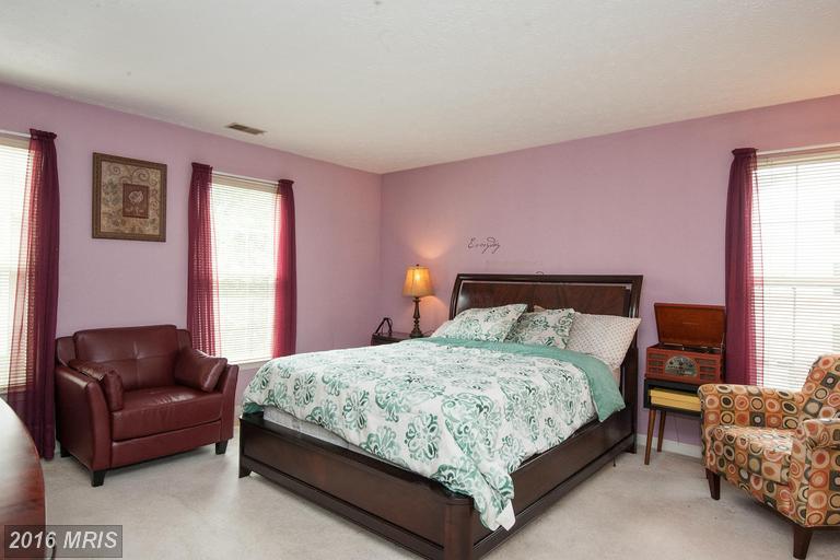 7906 Valley Manor Rd #104