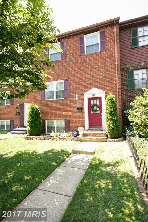 2 Mary Carroll Ct