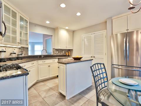 2 Mary Carroll Ct