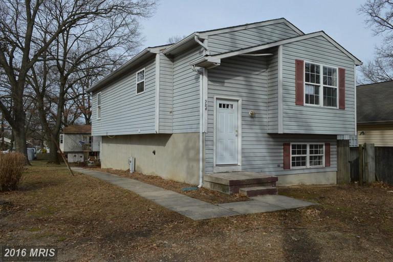 7996 Scotts Manor Ct