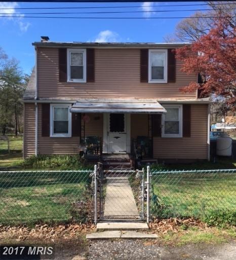 272 Riverside Dr