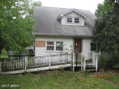 272 Riverside Dr