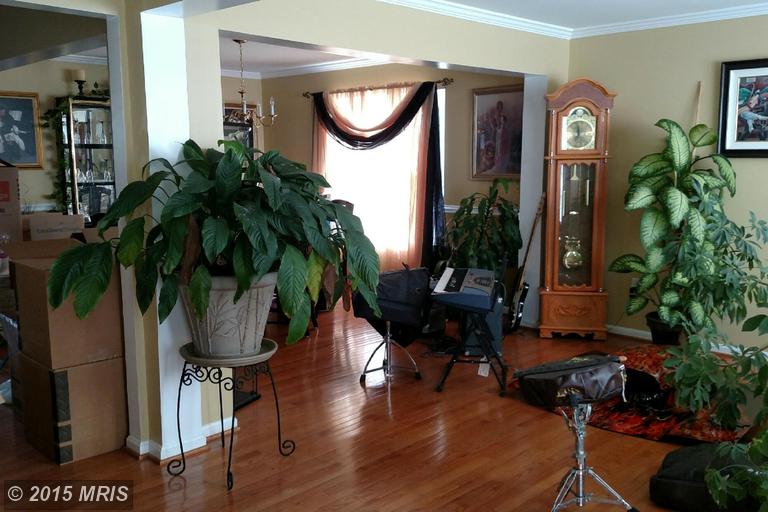 322 Sherman Bouyer Ln, Pasadena MD 21122