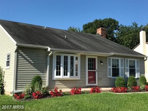 8842 Fox Cir