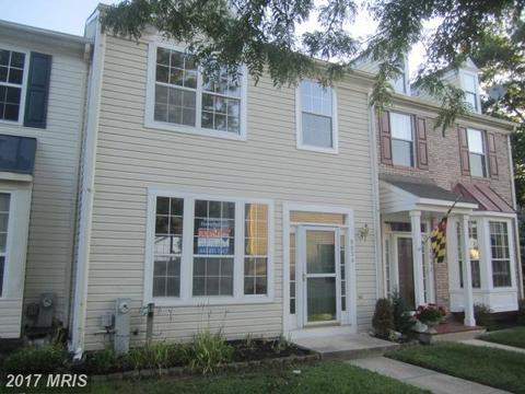 8842 Fox Cir