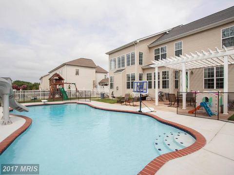 9109 Panorama Dr