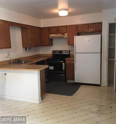 606 Glynock Pl