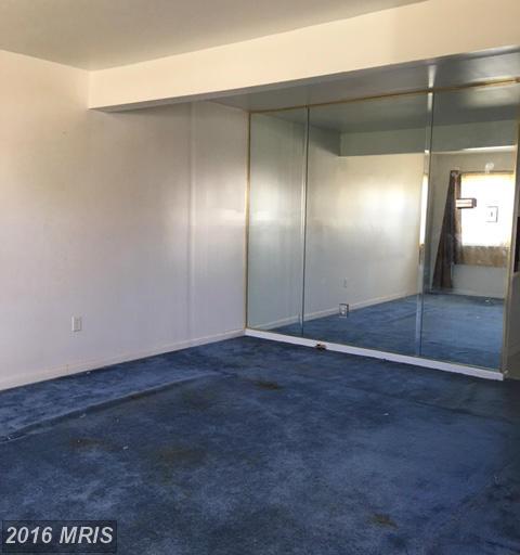 606 Glynock Pl