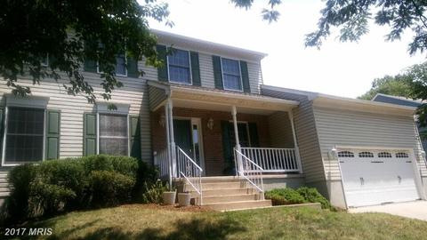 122 Overlea Dr E