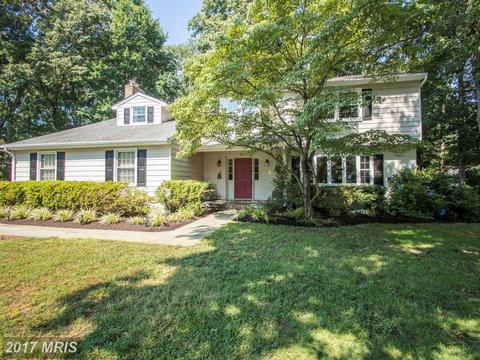 4 Saint Ives Dr