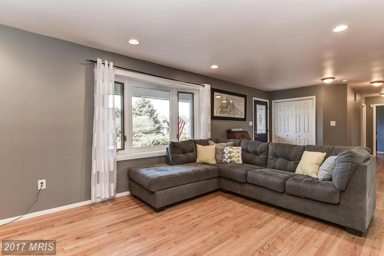 1732 Peppermint Ln