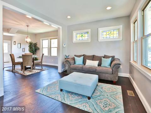 403 Walcott Rd