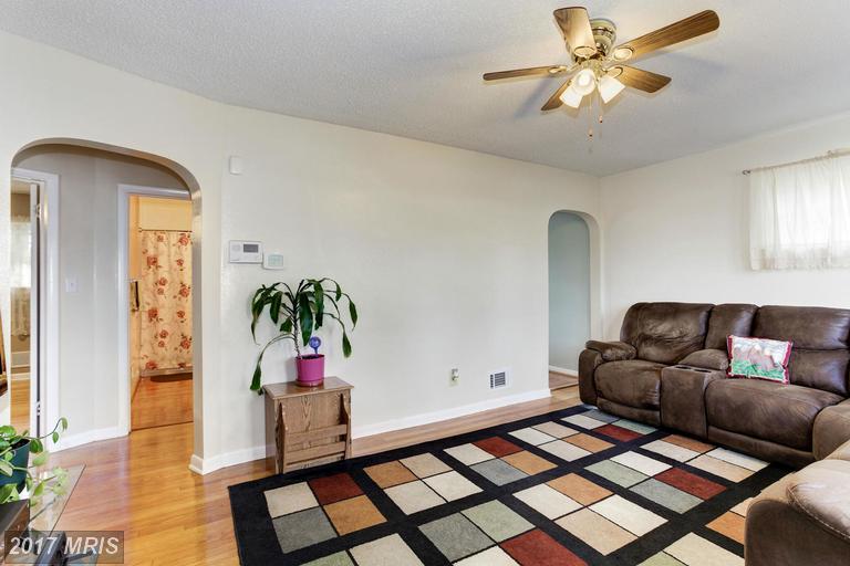 907 Coleridge Rd