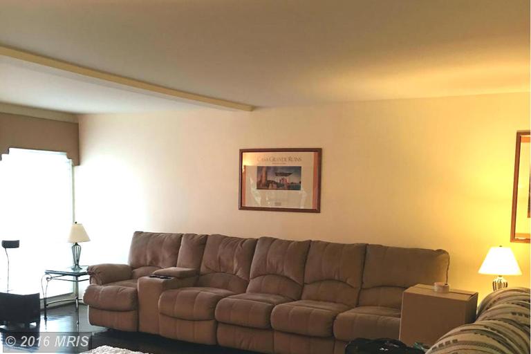 For Sale: 10 Stonehenge Cir #10 Pikesville, MD 21208