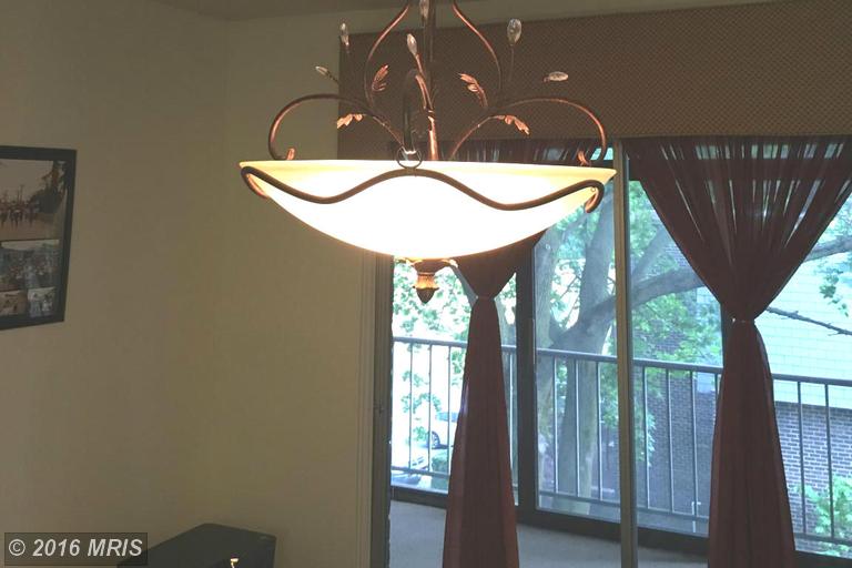 For Sale: 10 Stonehenge Cir #10 Pikesville, MD 21208