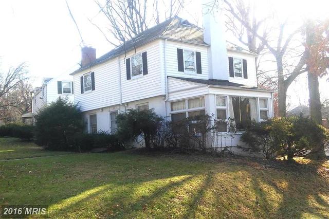 1527 Kingsway Rd