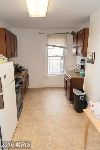 1 University Pkwy #610