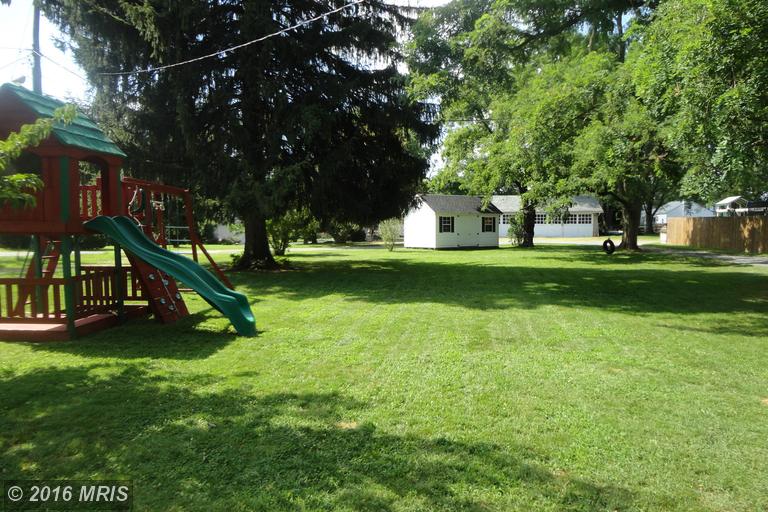 1 Kingston Cove Rd, Middle River MD 21220