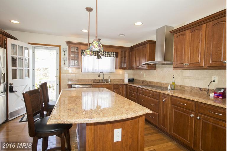 49 Longeron Dr