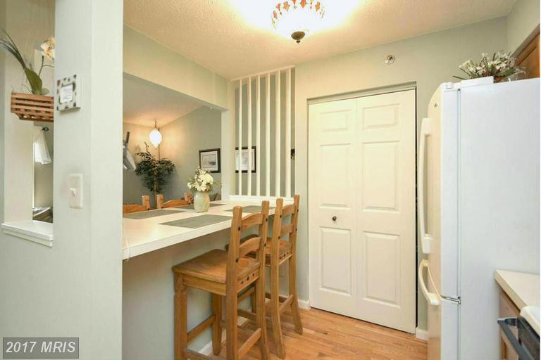 56 Helmsman Ct