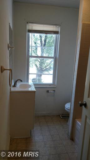For Sale: 204 Saint Helena Ave Dundalk, MD 21222