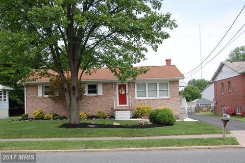 2135 Rockwell Ave