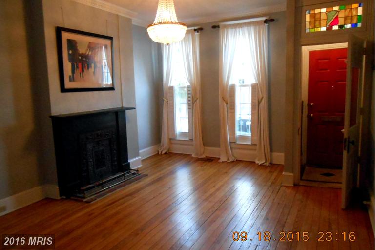 35 Ostend St E