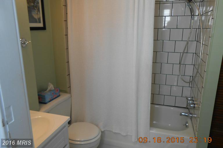 35 Ostend St E