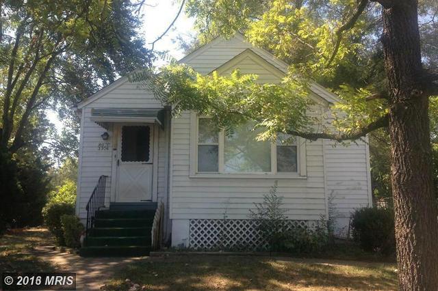 2500 Banger St