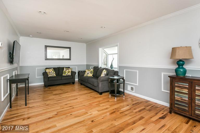 2907 Topaz Rd