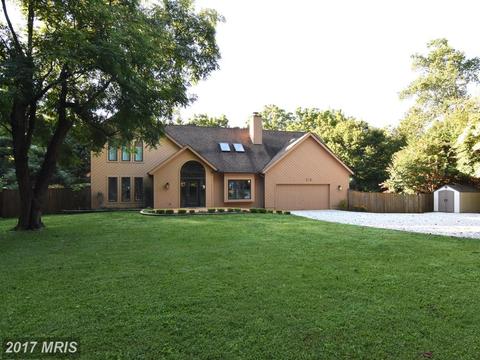2809 Clove Ln