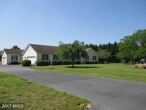 24135 Carrlyn Dr