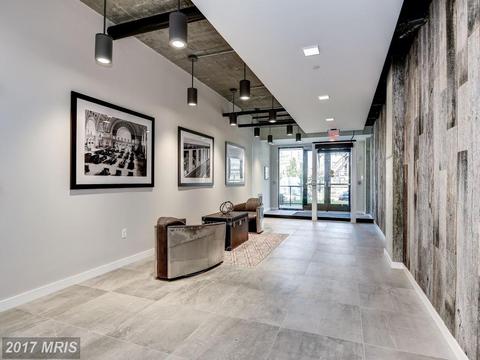 1402 H St NE #306