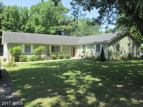 106 Oak St