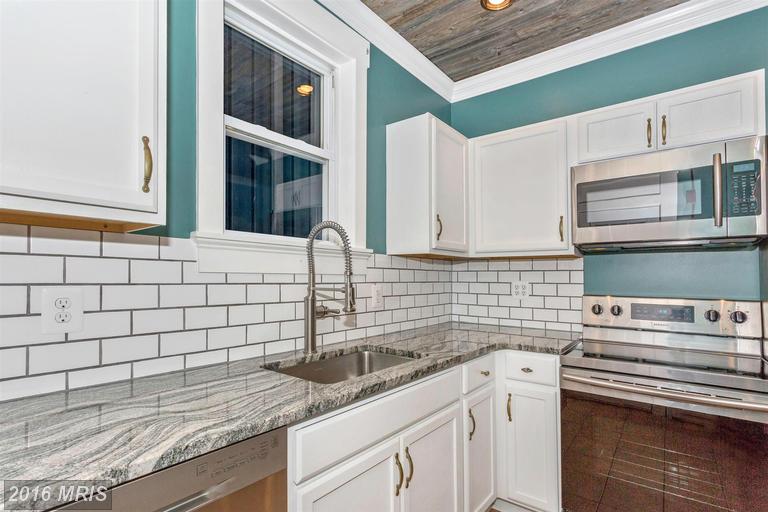 327 2nd St