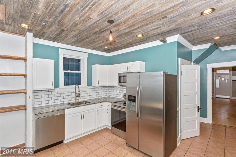 327 2nd St