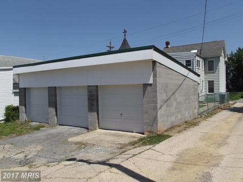 906 Mulberry Ave