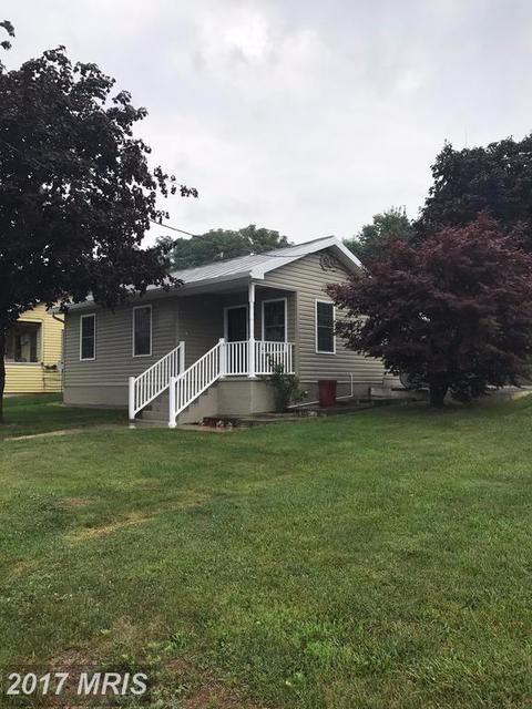 18 Main St