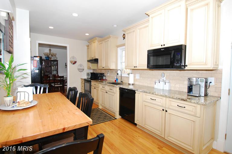 6524 Carrie Lynn Ct