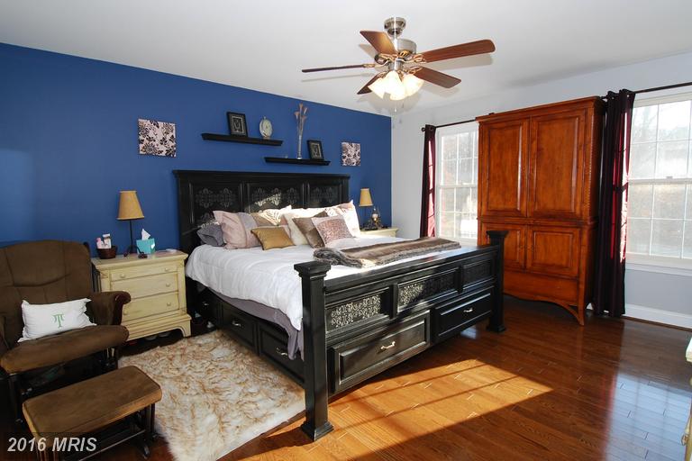 6524 Carrie Lynn Ct