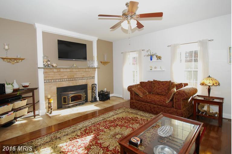 6524 Carrie Lynn Ct